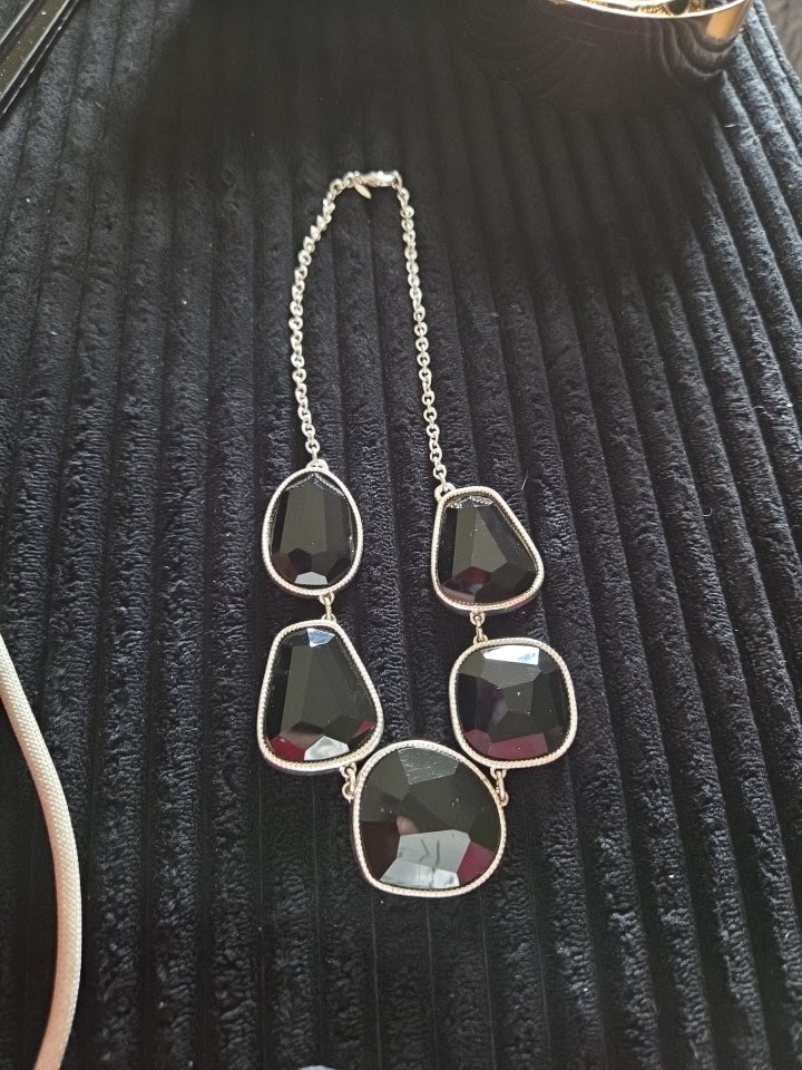 Avon Faceted Black Bead Necklace